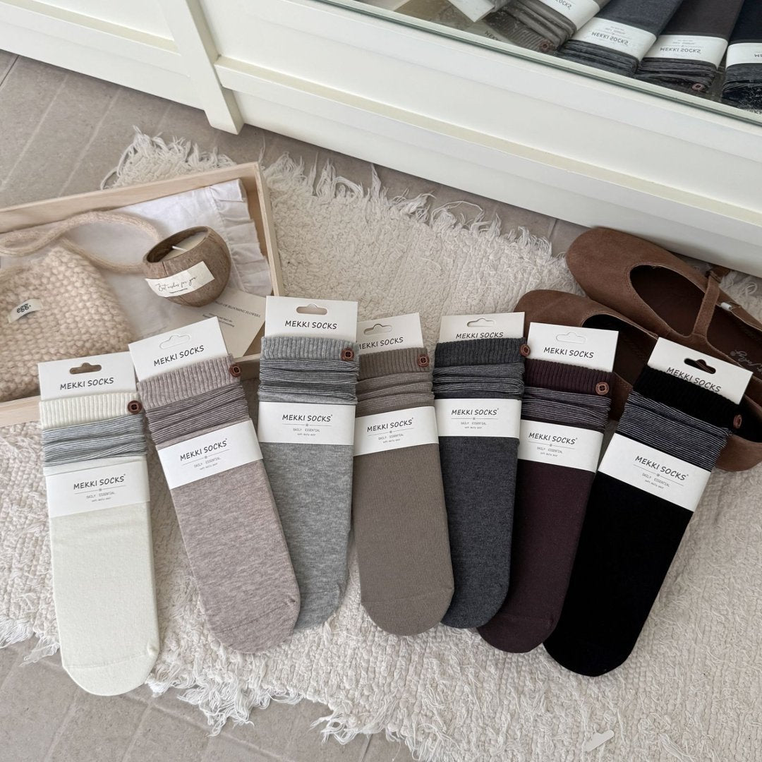 Complete seven-pair LINEA ribbed sock set