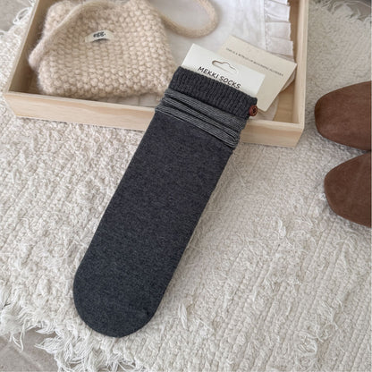 Charcoal ribbed sock with a contrast striped cuff
