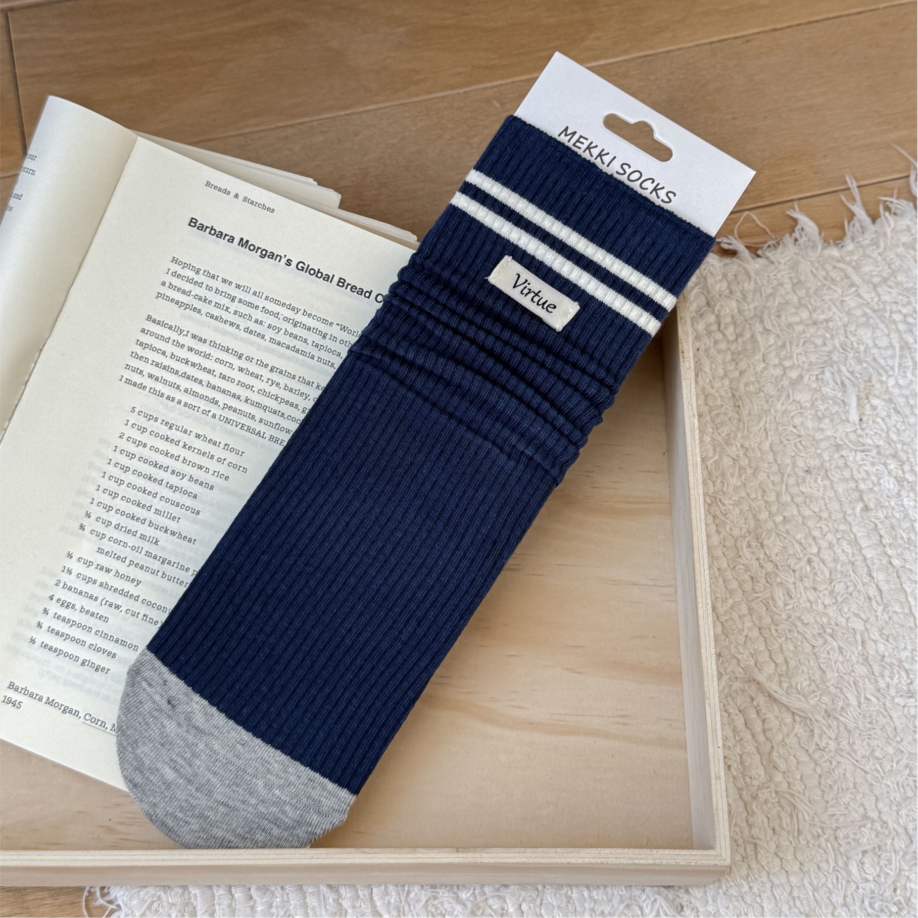 NIGHTLINE original navy color-block sock product photo